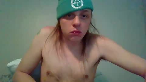 Snapshot of alex69tt chatting on February 19, 3:16 pm jointlover online show from February 19, 3:16 pm