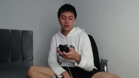 Owen online show from November 20, 1:59 am