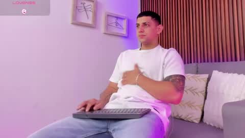alex online show from May 6, 11:49 am
