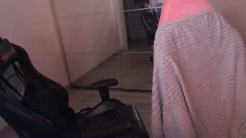Snapshot of alex_gotcha chatting on September 12, 4:03 am Alex online show from September 12, 4:03 am