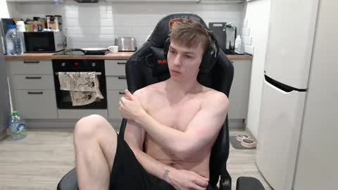 Snapshot of alex_gotcha chatting on January 23, 9:18 pm Alex online show from January 23, 9:18 pm