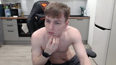 Snapshot of alex_gotcha chatting on December 28, 10:36 am Alex online show from December 28, 10:36 am