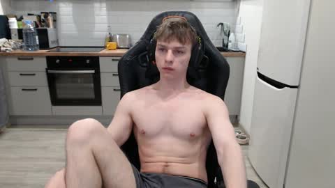 Snapshot of alex_gotcha chatting on February 9, 2:17 am Alex online show from February 9, 2:17 am