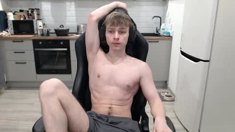 Snapshot of alex_gotcha chatting on February 7, 7:38 pm Alex online show from February 7, 7:38 pm