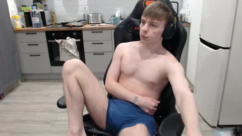 Snapshot of alex_gotcha chatting on March 4, 7:51 am Alex online show from March 4, 7:51 am