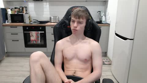 Snapshot of alex_gotcha chatting on February 1, 12:29 am Alex online show from February 1, 12:29 am