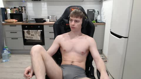 Snapshot of alex_gotcha chatting on January 25, 3:40 am Alex online show from January 25, 3:40 am