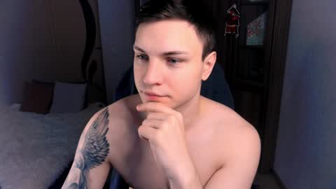 Snapshot of alex_milson chatting on December 17, 10:32 pm alex_milson online show from December 17, 10:32 pm