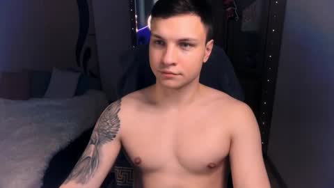 Snapshot of alex_milson chatting on December 6, 9:40 pm alex_milson online show from December 6, 9:40 pm