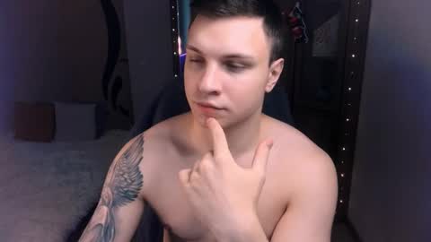 Snapshot of alex_milson chatting on December 4, 9:29 pm alex_milson online show from December 4, 9:29 pm