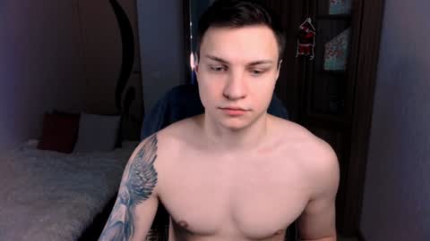 Snapshot of alex_milson chatting on December 19, 12:13 am alex_milson online show from December 19, 12:13 am