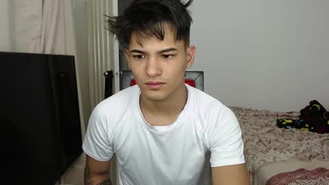 alex_mojica online show from September 17, 5:55 am