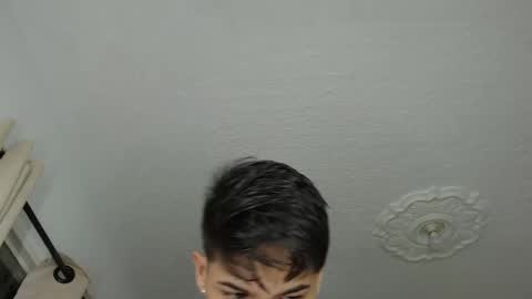 alex_mojica online show from September 18, 6:28 am