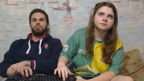 Alex and Sarah online show from January 8, 1:44 am