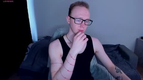 alex_silent online show from April 18, 12:29 pm