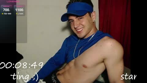 Snapshot of alex_smith0 chatting on January 14, 11:58 pm online show from January 14, 11:58 pm