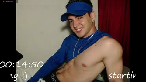 Snapshot of alex_smith0 chatting on December 29, 10:47 pm online show from December 29, 10:47 pm