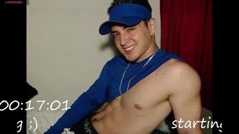 Snapshot of alex_smith0 chatting on January 13, 12:51 am online show from January 13, 12:51 am