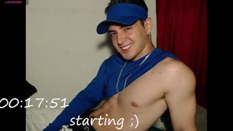 Snapshot of alex_smith0 chatting on January 5, 12:42 am online show from January 5, 12:42 am