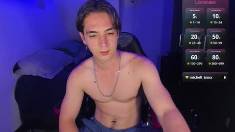 Snapshot of alex_smith0 chatting on September 12, 1:18 am online show from September 12, 1:18 am