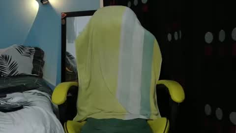 alex_sthorm online show from April 19, 3:18 am