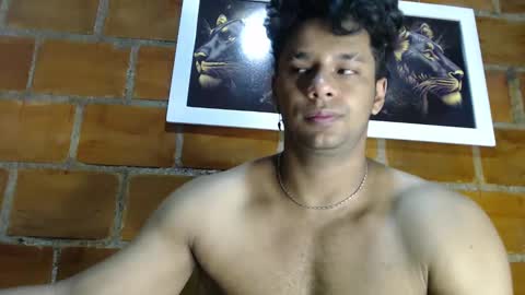 Snapshot of alex_thomson1 chatting on December 9, 9:58 pm Alex thomson online show from December 9, 9:58 pm