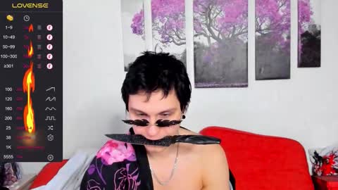 Alex WandHot online show from November 8, 8:28 am