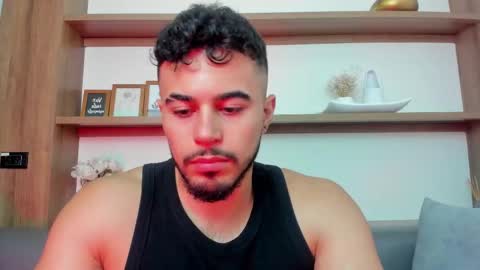 alex_wolf05 online show from March 6, 6:40 pm