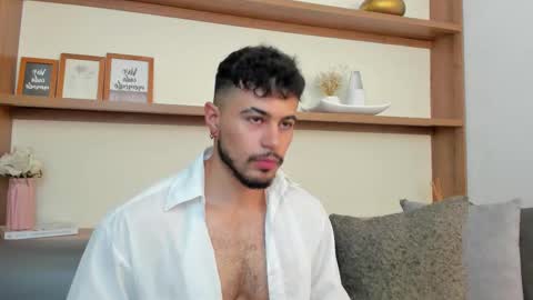 alex_wolf05 online show from February 20, 5:15 pm
