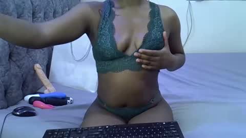 alexa_3909 online show from February 13, 1:09 am