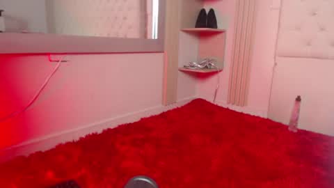 alexa__11 online show from July 11, 1:47 pm