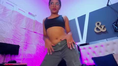 alexa andherson online show from February 12, 7:13 pm