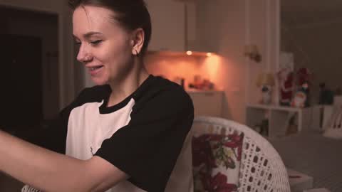 Snapshot of alexa_feels chatting on December 7, 4:42 pm Little Duck homie online show from December 7, 4:42 pm