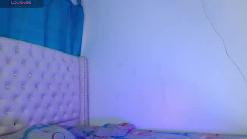   online show from December 21, 3:18 pm