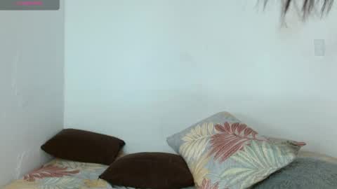   online show from May 6, 11:44 pm