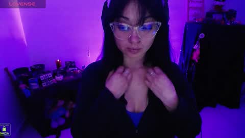 Snapshot of alexa_sweet69x chatting on December 6, 1:02 am Alexa online show from December 6, 1:02 am
