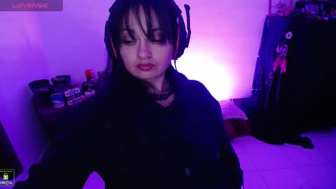 Snapshot of alexa_sweet69x chatting on December 10, 5:17 am Alexa online show from December 10, 5:17 am