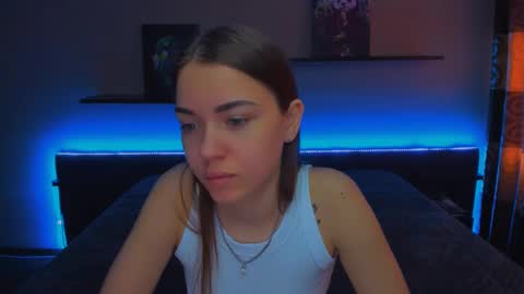 Snapshot of alexabarkley chatting on February 27, 3:29 am angel online show from February 27, 3:29 am