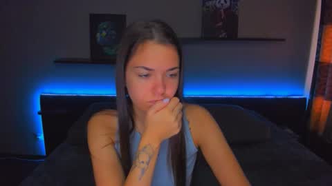 Snapshot of alexabarkley chatting on September 12, 12:23 am angel online show from September 12, 12:23 am