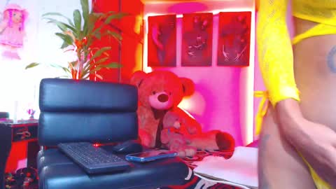 Snapshot of alexafoxxy01 chatting on February 14, 1:23 am alexafoxxy01 online show from February 14, 1:23 am