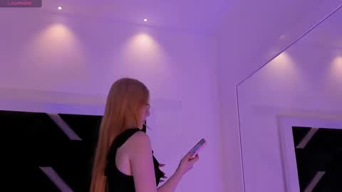 Snapshot of alexahandler chatting on September 14, 2:25 am Alexa Handler online show from September 14, 2:25 am