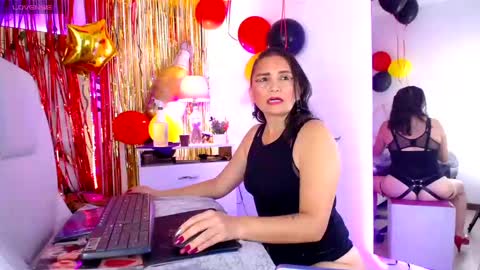 Alexa Moon online show from October 1, 4:39 pm