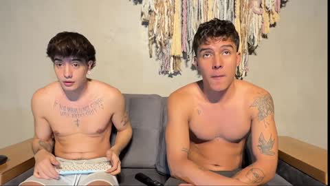 Alex  Dani online show from December 8, 2:57 am