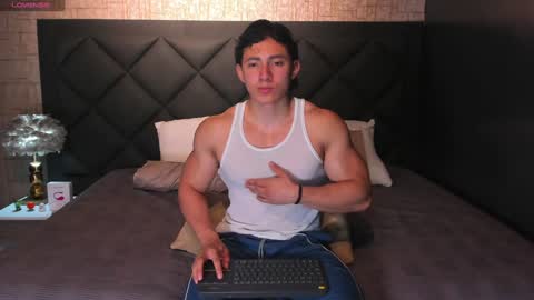 Snapshot of alexander_classy chatting on February 4, 4:37 am Alex online show from February 4, 4:37 am