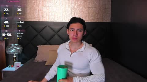 Snapshot of alexander_classy chatting on February 1, 6:54 am Alex online show from February 1, 6:54 am