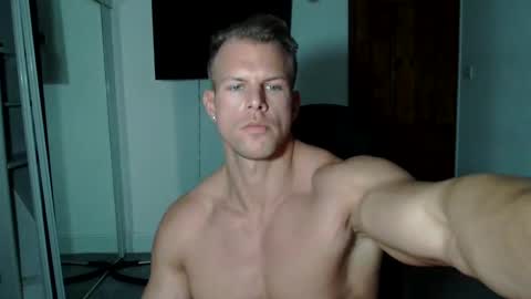 Snapshot of alexandersteelmuscle chatting on October 11, 7:39 pm Alexander Steel online show from October 11, 7:39 pm
