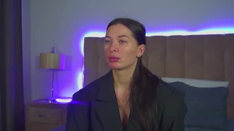 AlexandraBloom online show from November 30, 6:15 pm