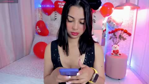 Snapshot of alexandramillerr chatting on February 16, 1:38 pm Alexandra Miller online show from February 16, 1:38 pm
