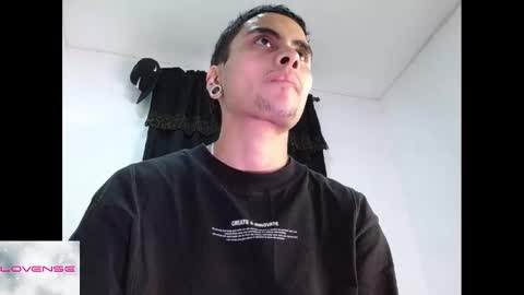 Snapshot of alexandre_starkk chatting on September 8, 9:03 pm Alexandre online show from September 8, 9:03 pm