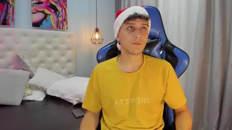 Alex online show from December 4, 6:49 am